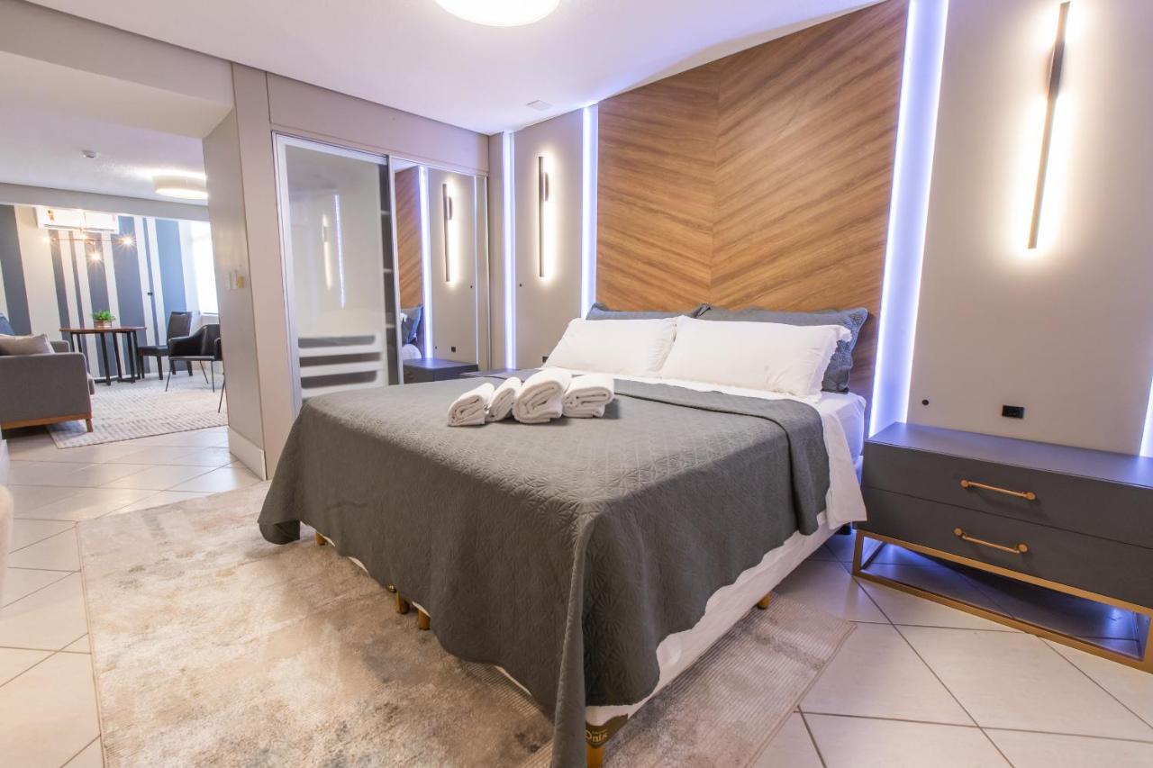 Delupo Hotel - Livin Studios Крикиума Екстериор снимка