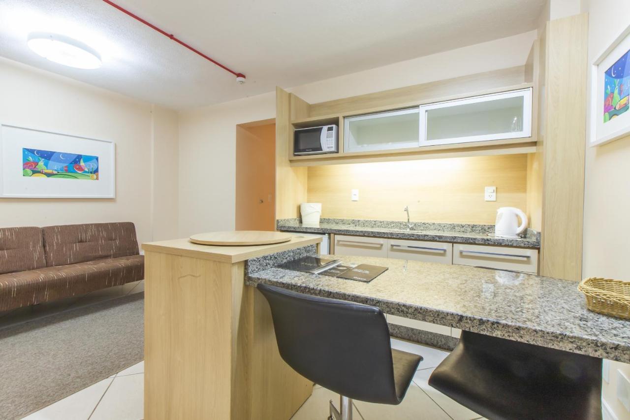 Delupo Hotel - Livin Studios Крикиума Екстериор снимка