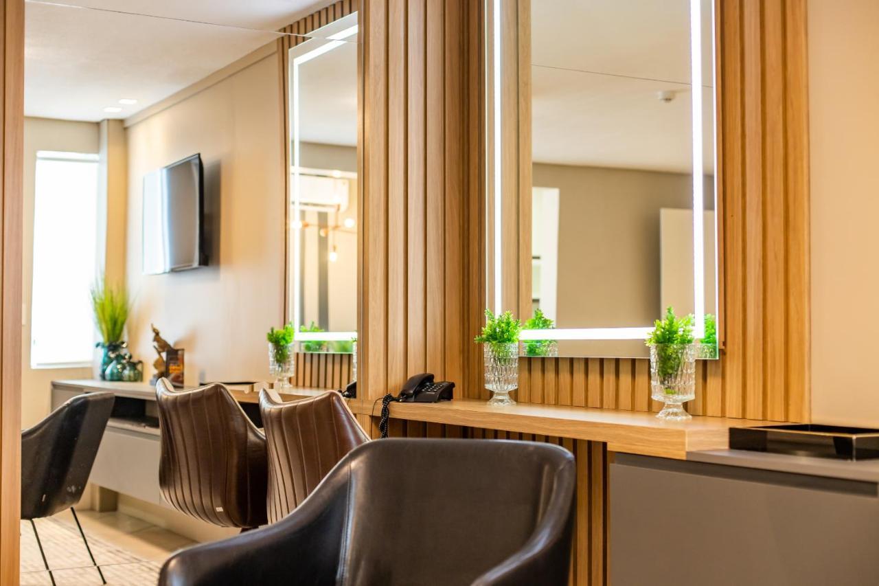 Delupo Hotel - Livin Studios Крикиума Екстериор снимка